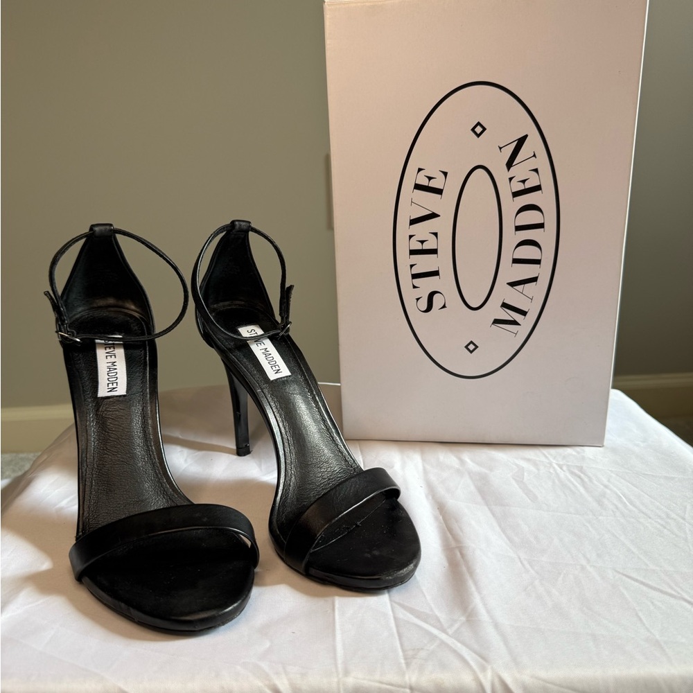 Steve Madden Black Stiletto Heels Elegant Design